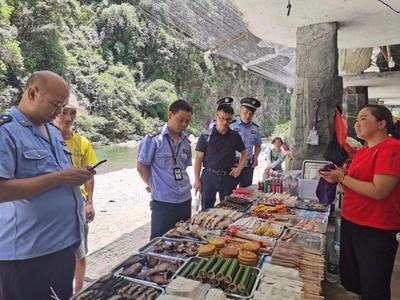 縣市監局聯合縣公安局開展旅游景區安全檢查