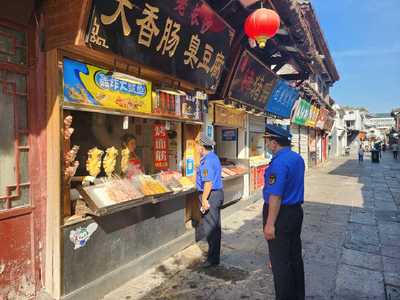 濟南城管:強化管理提升城市"顏值" 強化服務守護城市煙火